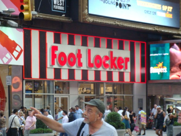 Foot Locker Foot Locker Inc (NYSE:FL)