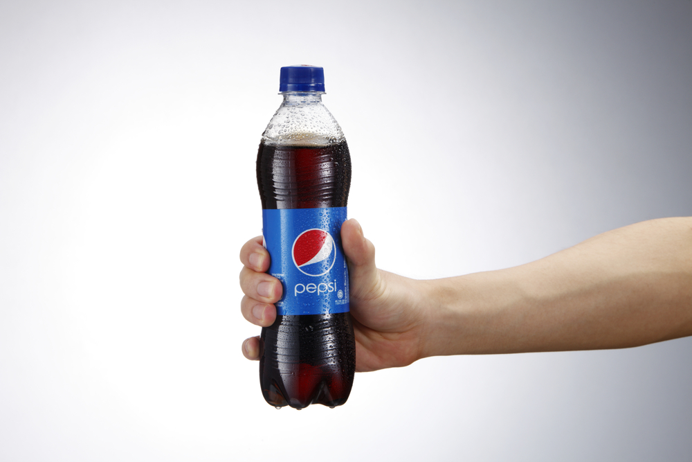an analysis of the market wars between the coca cola and pepsi Coca-cola and pepsi have been battling each other for more than setting the stage for the war today coke has a big lead in cola market share over pepsi. an analysis of the market wars between the coca cola and pepsi Coca-cola and pepsi have been battling each other for more than setting the stage for the war today coke has a big lead in cola market share over pepsi.