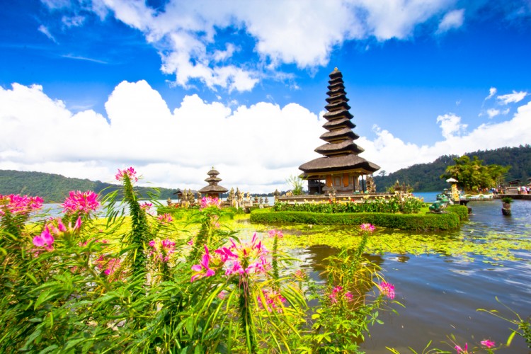 15 Best Places to Travel in October in Europe, Asia and Tropical Destinations