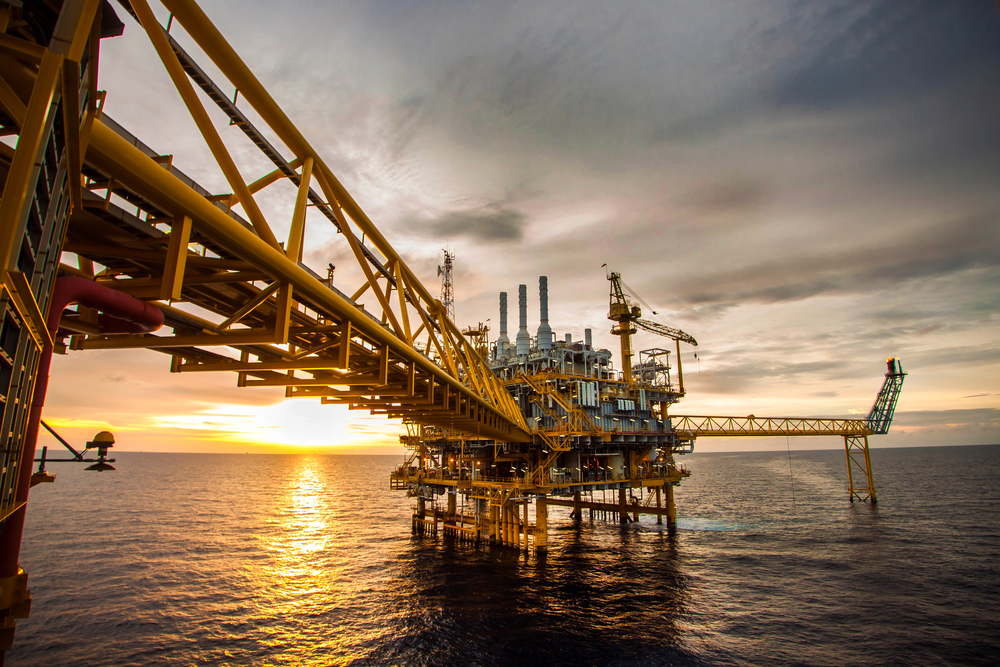 oil, rig, gas, petroleum, platform, production, petrol, sea, ocean, thailand, asia, fuel, working, water, sky, crane, cloud, power, pollution, horizontal, environmental, drill,