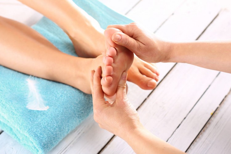 acupressure, alternative medicine, beauty, beauty parlor, beauty salon, body, care, cosmetics, feet, feminine, flat feet, foot, foot massage, hands, healing, health, healthy foot, heel, leather, legs, massage, massage therapist, masseuse, medicine, nails, natural medicine, nature, pain, pedicure, physiotherapist, physiotherapy, pressure, purity, rapprochement, receptors, reflexology, reflexology zones, relaxation, ritual, sole, spa, summer, thai massage feet, toe, touch, treatment, well groomed, wellness salon, white, woman