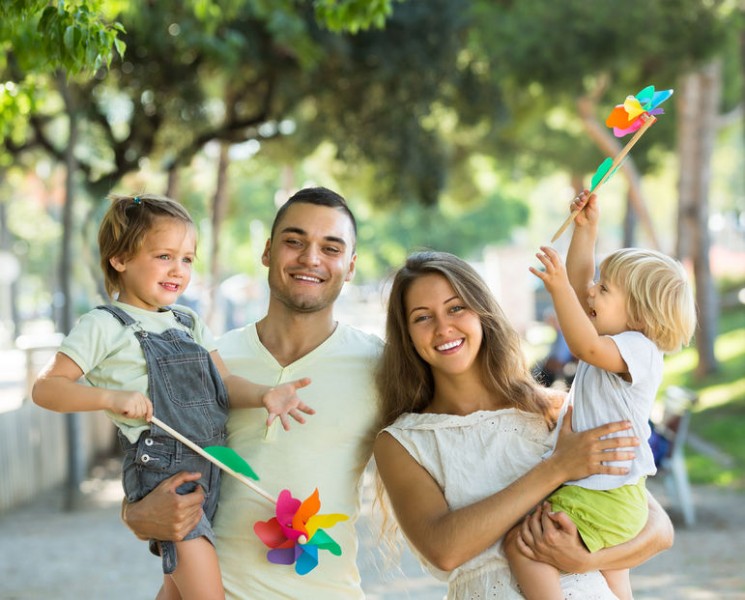 11 Best New York Neighborhoods to Live in with Families and Kids