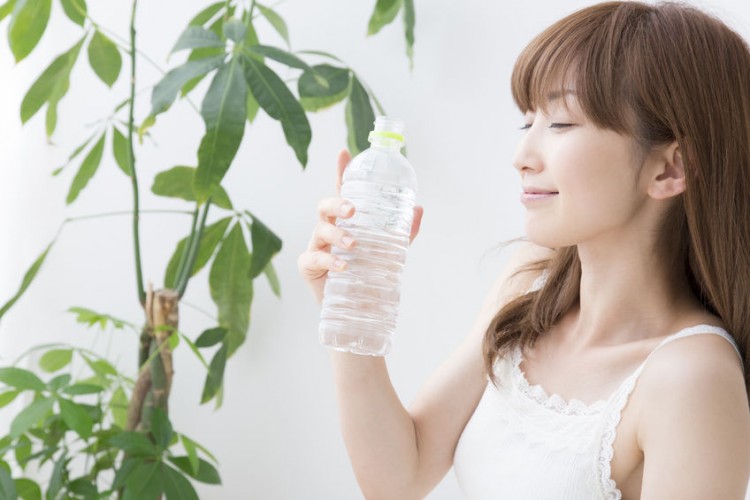 a person, adult, adults, asia, asia people, asian, asians, bed, bedroom, early morning, east asia, emotions, female, grown up, health, healthiness, healthy, human, human being, japan, japanese, japanese person, lad, ladies, lady, morning, one person, orient, oriental, oriental people, people, person, pet bottle, someone, sound, thirties, thirty, twenties, twenty, water, white, wholesome, woman, women, young, young male, young man, youngster, youth
