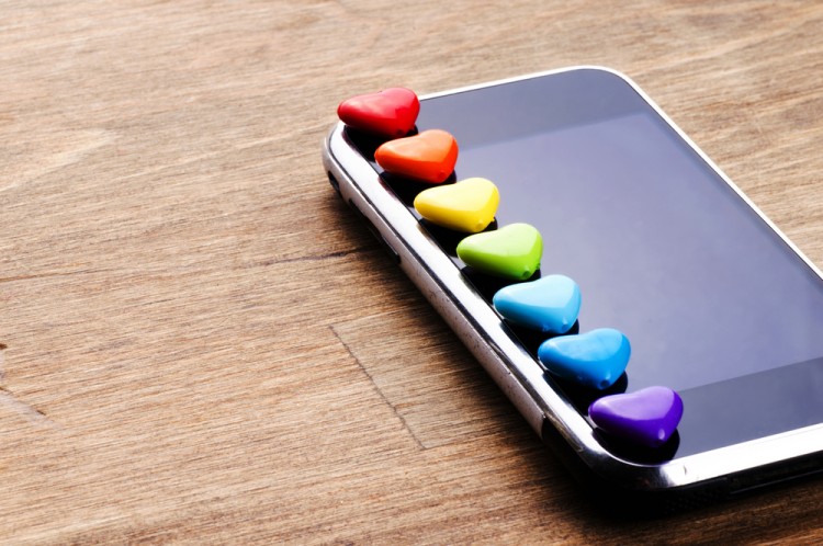 7 Free Dating Apps for LGBT Youth