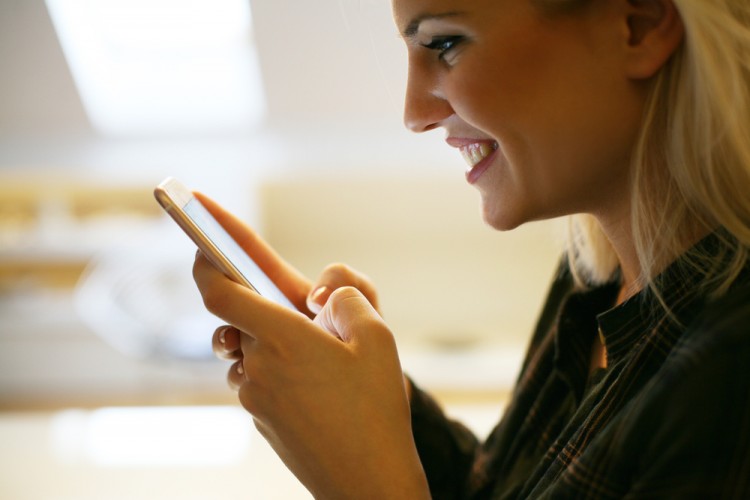 10 Stupid iPhone Apps That Made Millions